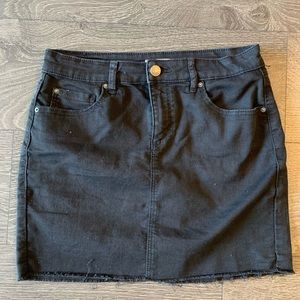 WASHED BLACK STRETCH DENIM SKIRT